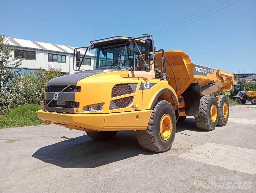 Volvo A 25 F 铰接式自卸车