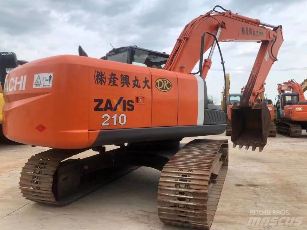 Hitachi ZX 210 履带挖掘机