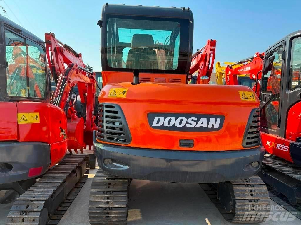 Doosan DX 60 小型挖掘机