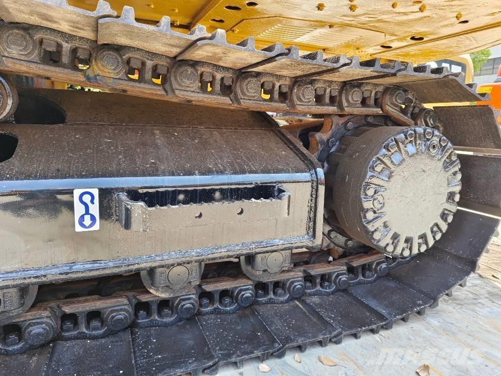 CAT 320 D 履带挖掘机