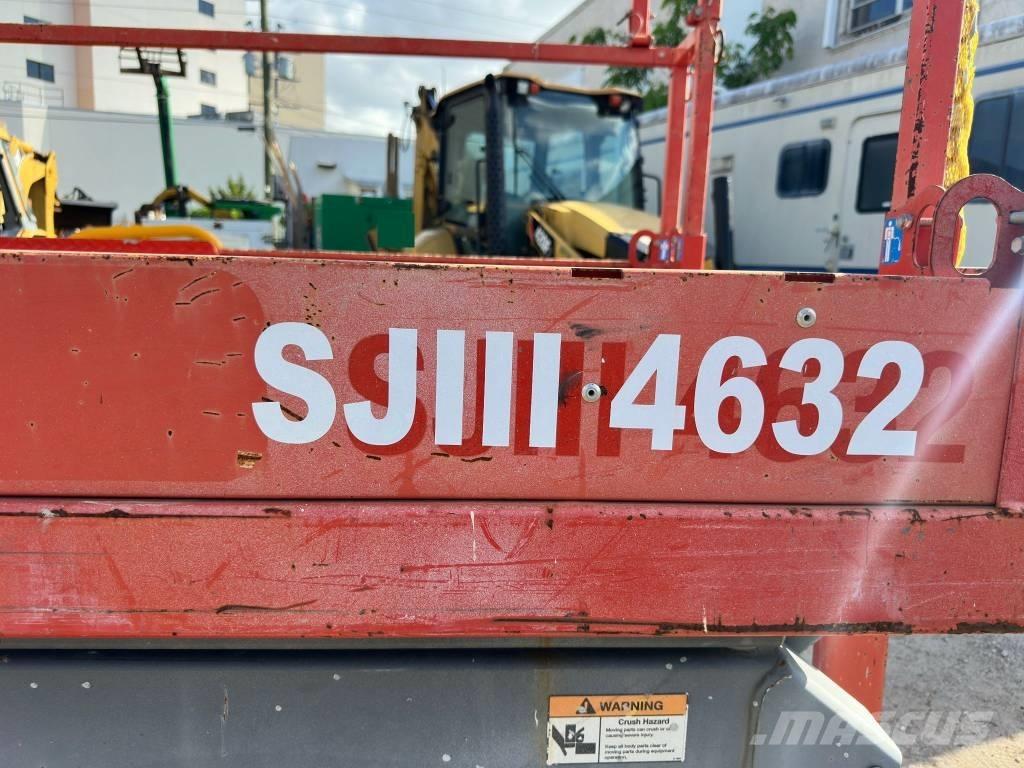 JLG 32 Lift 剪叉式升降机
