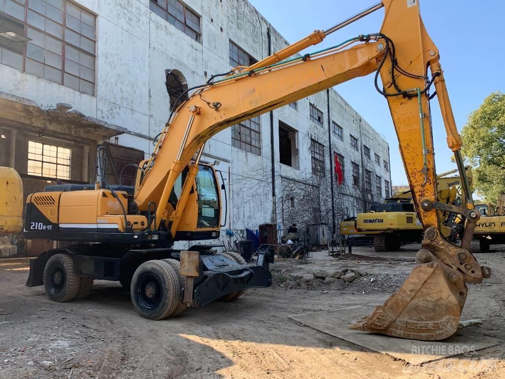 Hyundai R210W-9 轮式挖掘机
