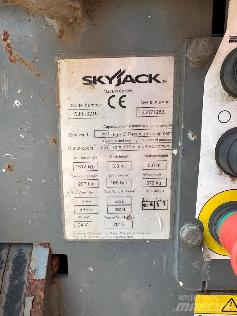 SkyJack SJ 3219 剪叉式升降机