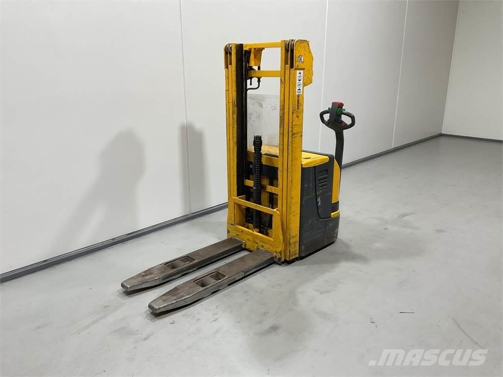 Jungheinrich EJC12 行走式堆垛机