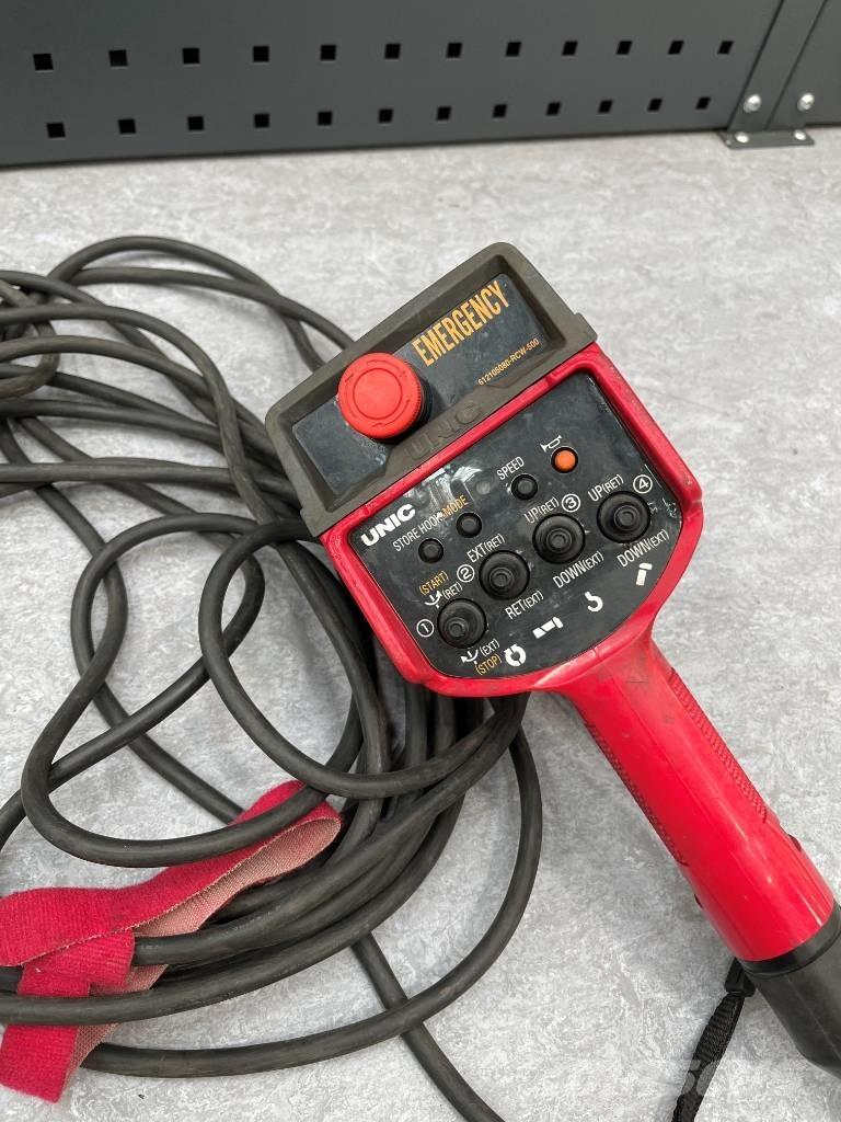 Unic URW 295 轻小型起重机