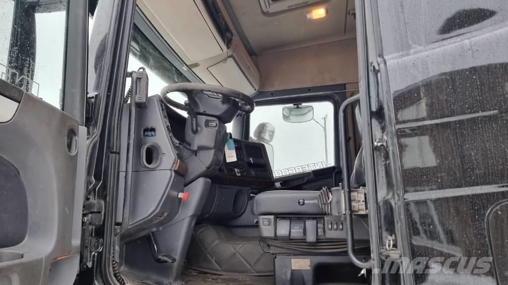 Scania R 580 V8 牵引车