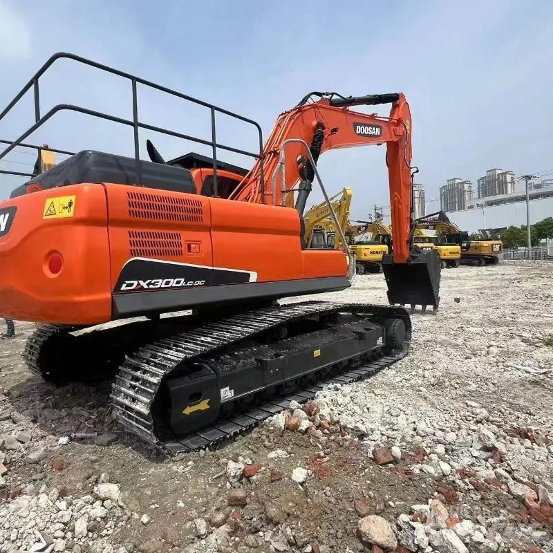 Doosan DX 300 履带挖掘机