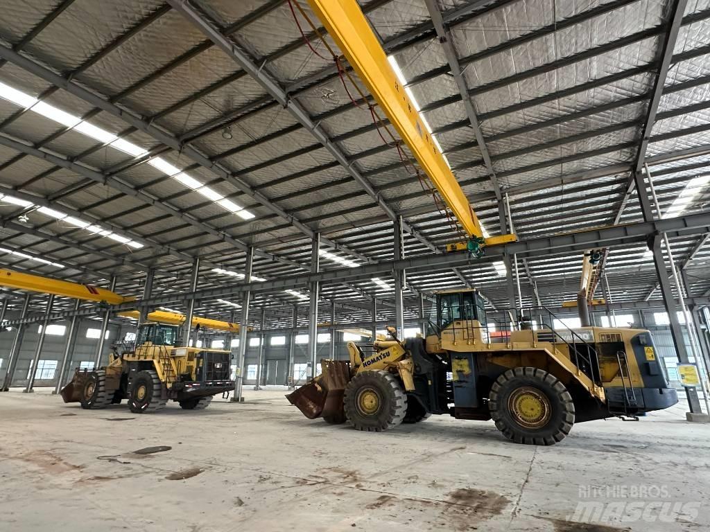 Komatsu WA 600 轮式装载机