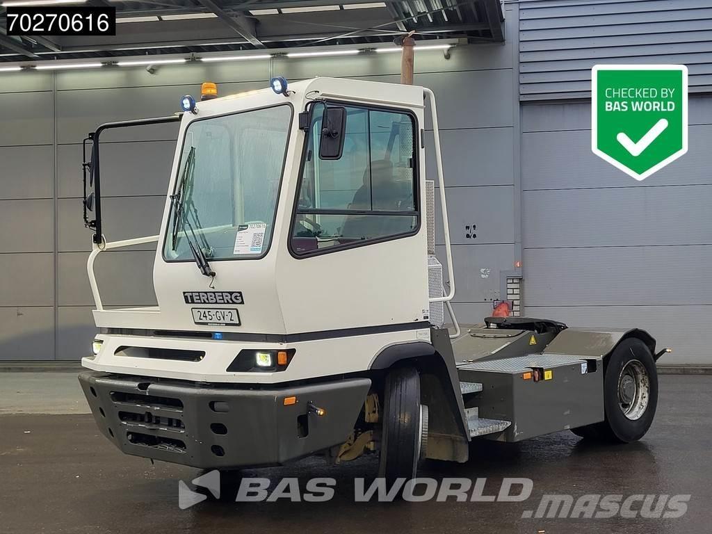 Terberg YT182 4X2 码头牵引车
