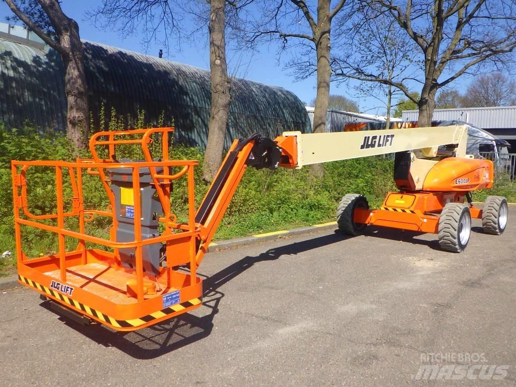 JLG E600JP 直臂高空工作平台