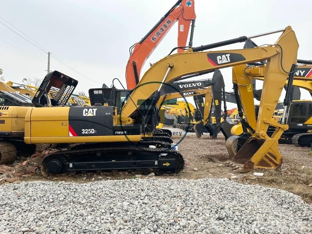 CAT 325 D2 履带挖掘机