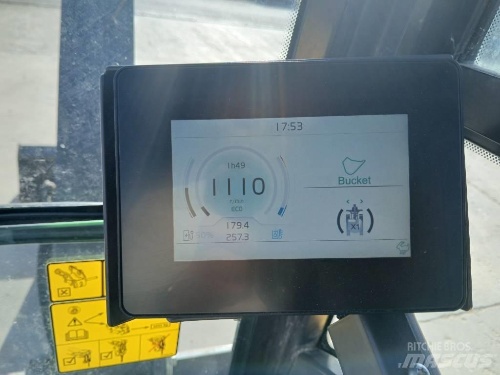 Volvo JECR25D 小型挖掘机