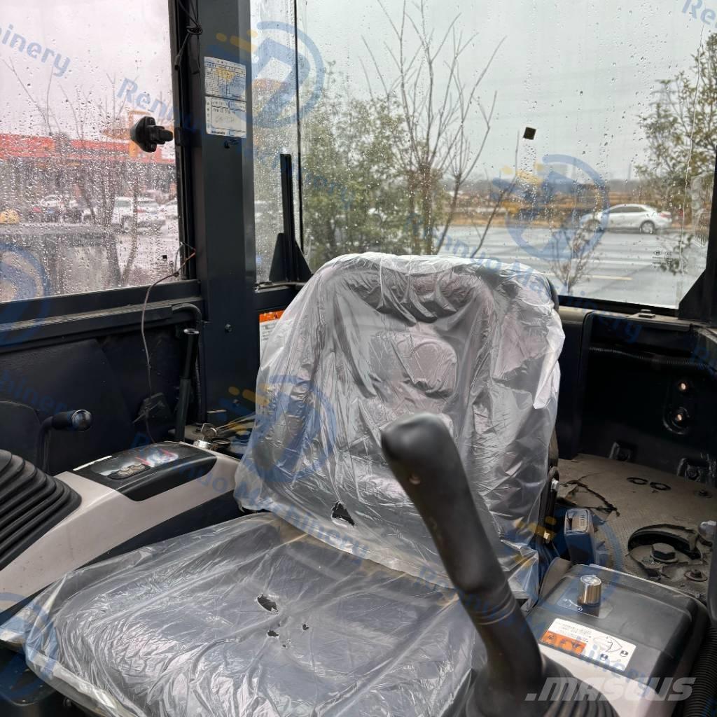 Komatsu PC 30MR 小型挖掘机