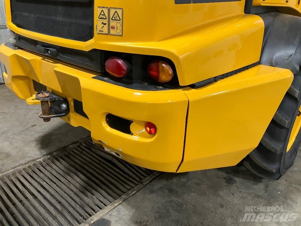 JCB TM 320 轮式装载机