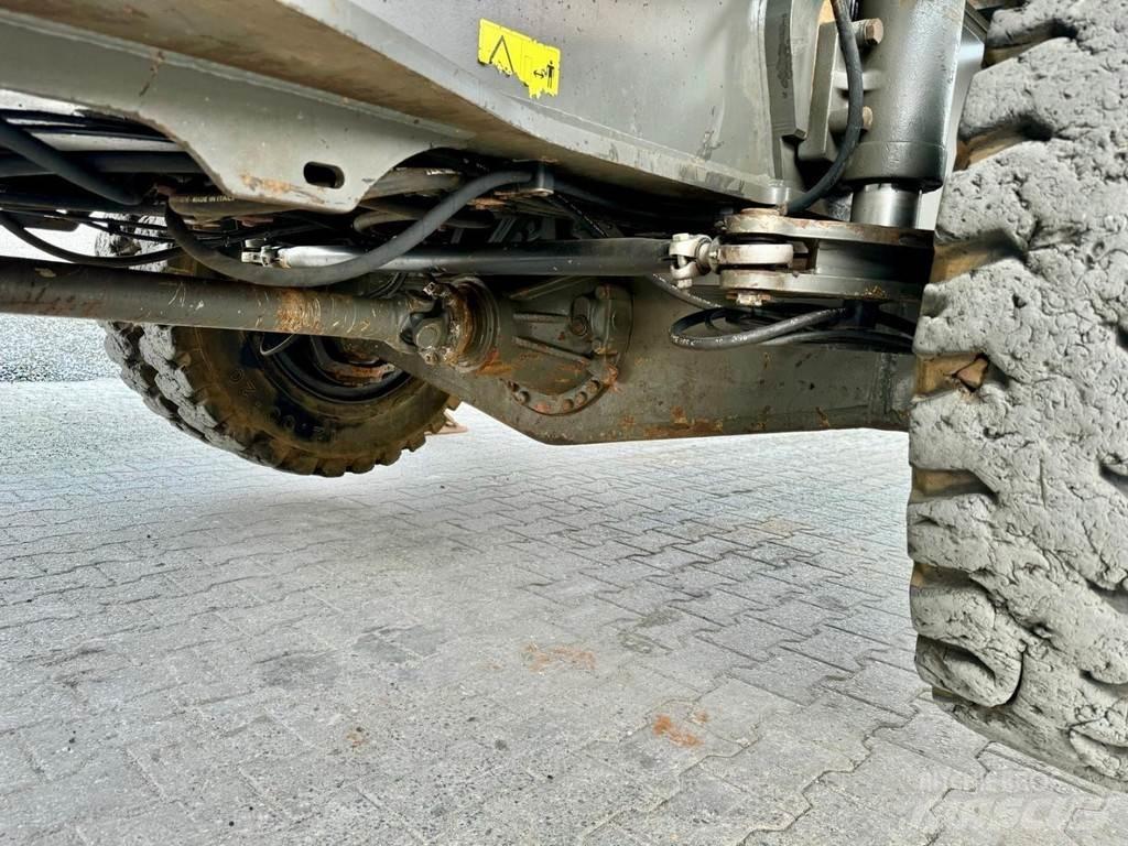 Sennebogen 835M E 工业挖掘机