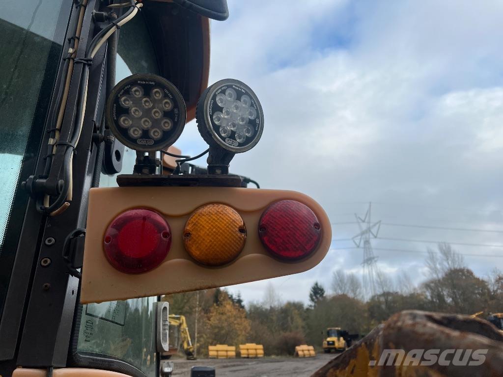 Hydrema 926D 反铲装载机