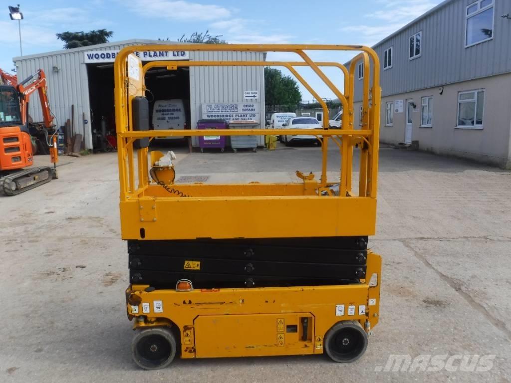 JCB S 1930 E 剪叉式升降机