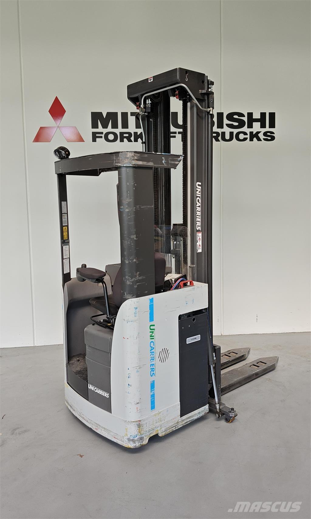 Atlet XSN160 行走式堆垛机