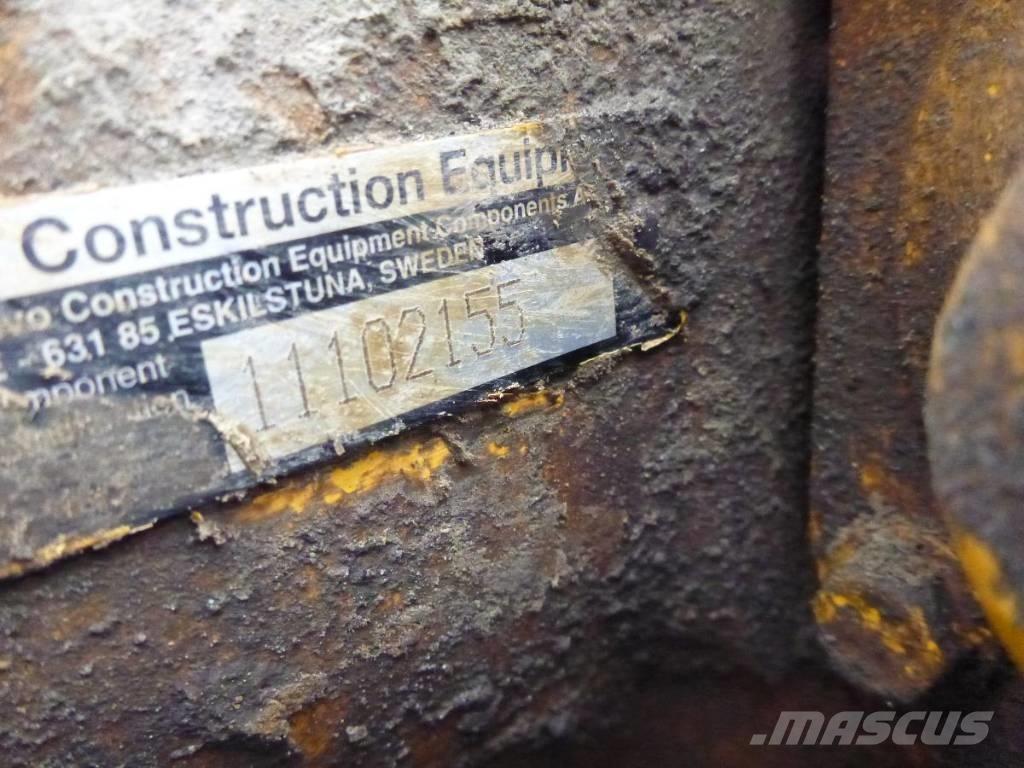 Volvo L 220 E 轴