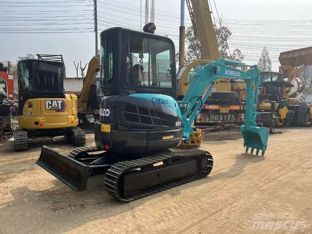 Kobelco SK 35 小型挖掘机