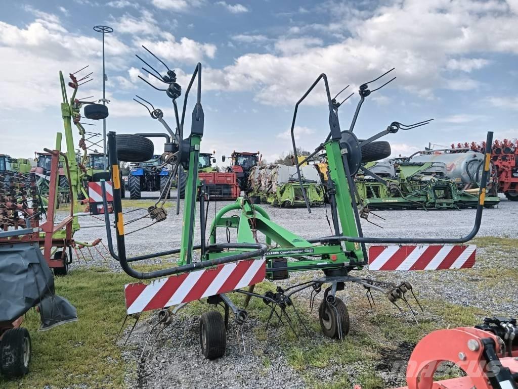 Deutz-Fahr 5521 牧草包膜机