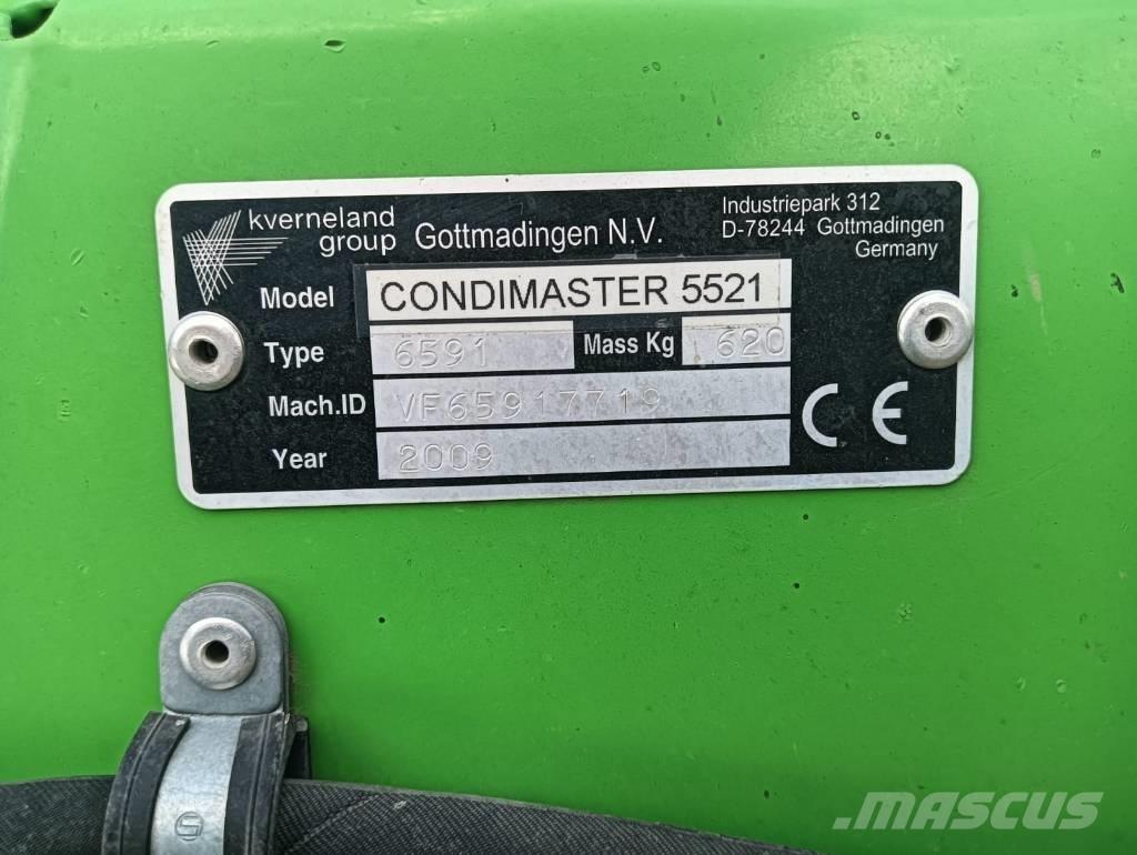 Deutz-Fahr 5521 牧草包膜机