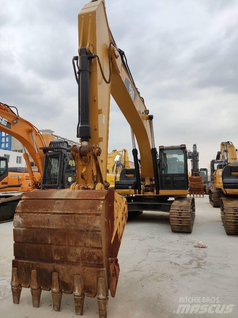 CAT 329 D 履带挖掘机