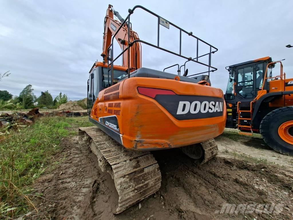Doosan DX 225 LC-5 履带挖掘机