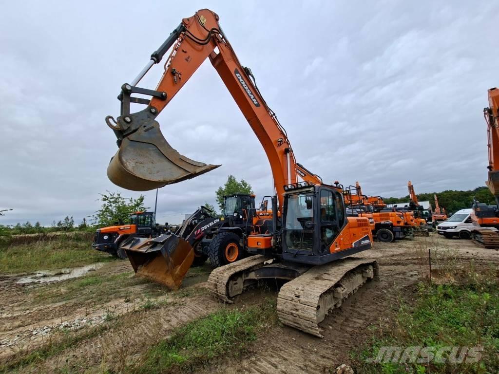 Doosan DX 225 LC-5 履带挖掘机