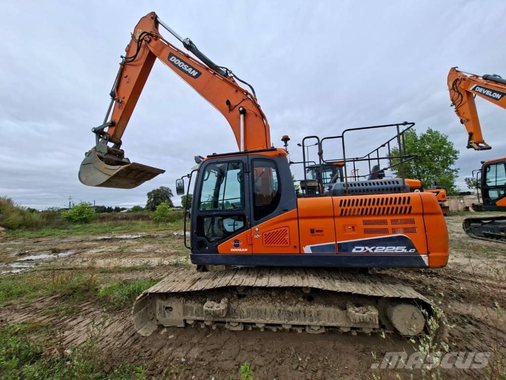 Doosan DX 225 LC-5 履带挖掘机