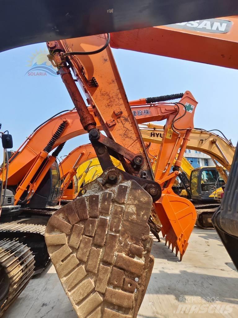 Doosan DX300LC 履带挖掘机
