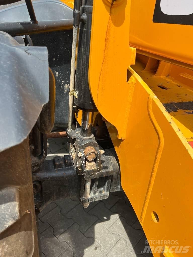 JCB 540-140 伸缩臂叉装车|叉装车