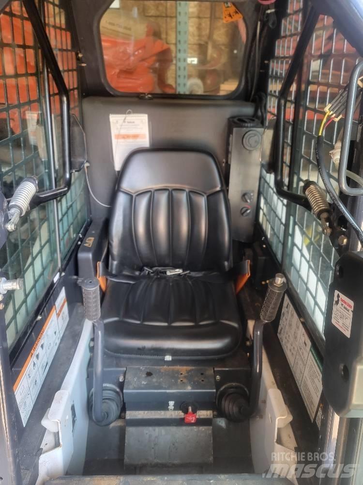 Bobcat S 70 滑移装载机