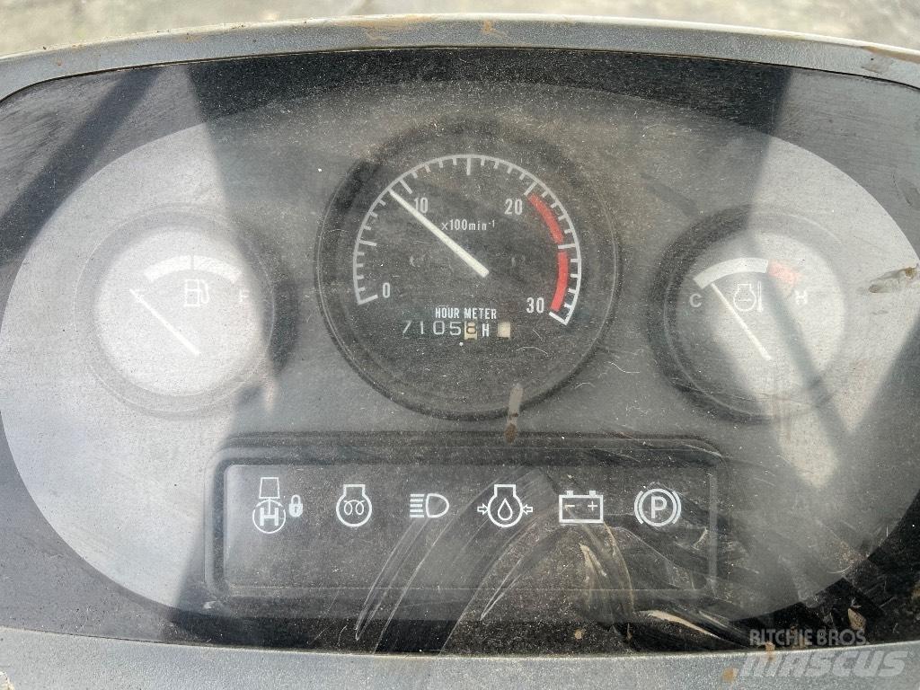 Hitachi EG 40 R 履带式自卸车