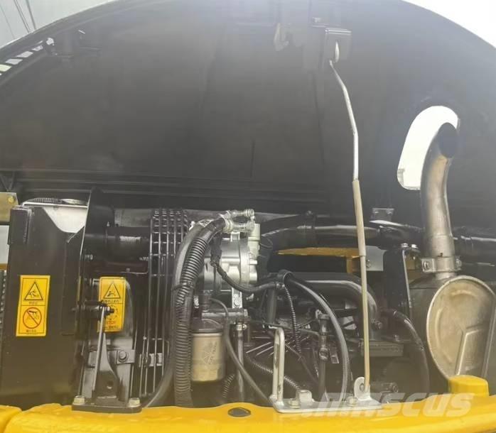  Komats PC78US-6 中型挖掘机