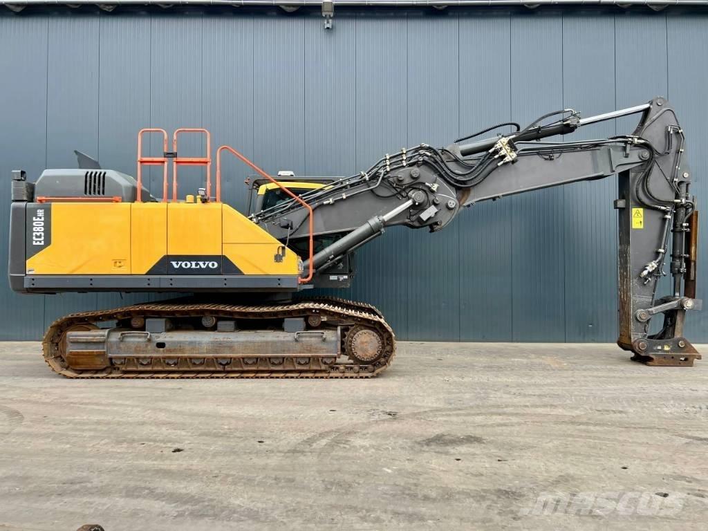 Volvo EC380E HR UHD 组装挖掘机