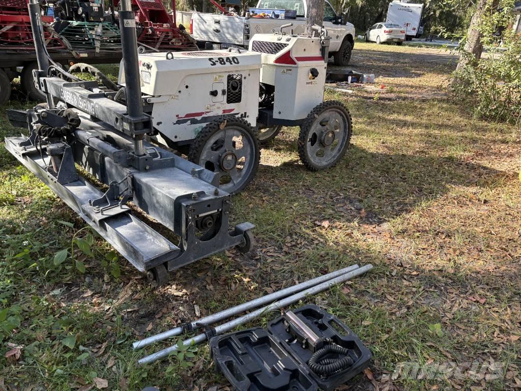 Somero S-840 混凝土浇灌吊杆