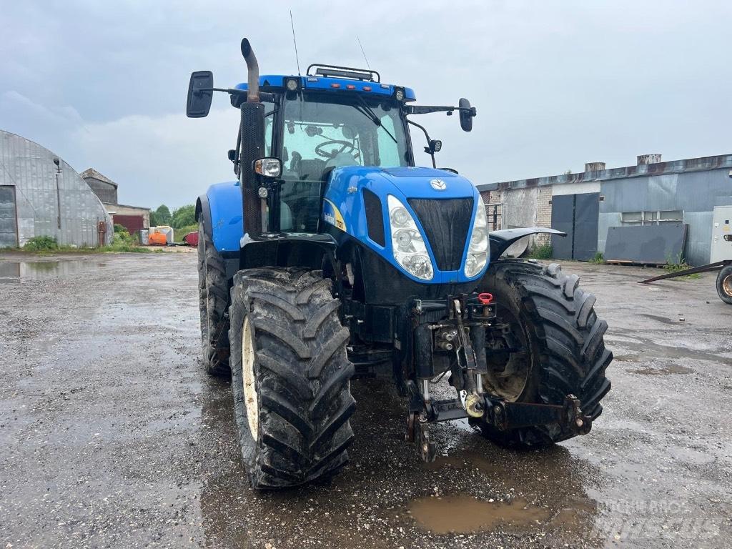 New Holland T 7070 拖拉机/农用车