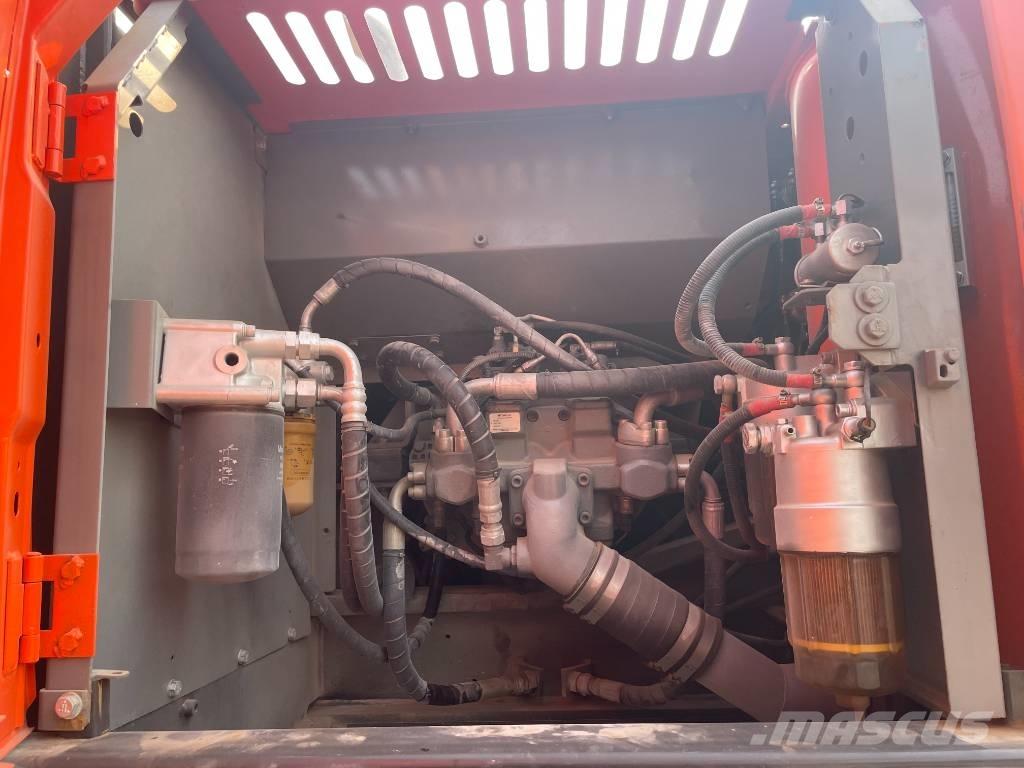 Hitachi ZX 240 履带挖掘机