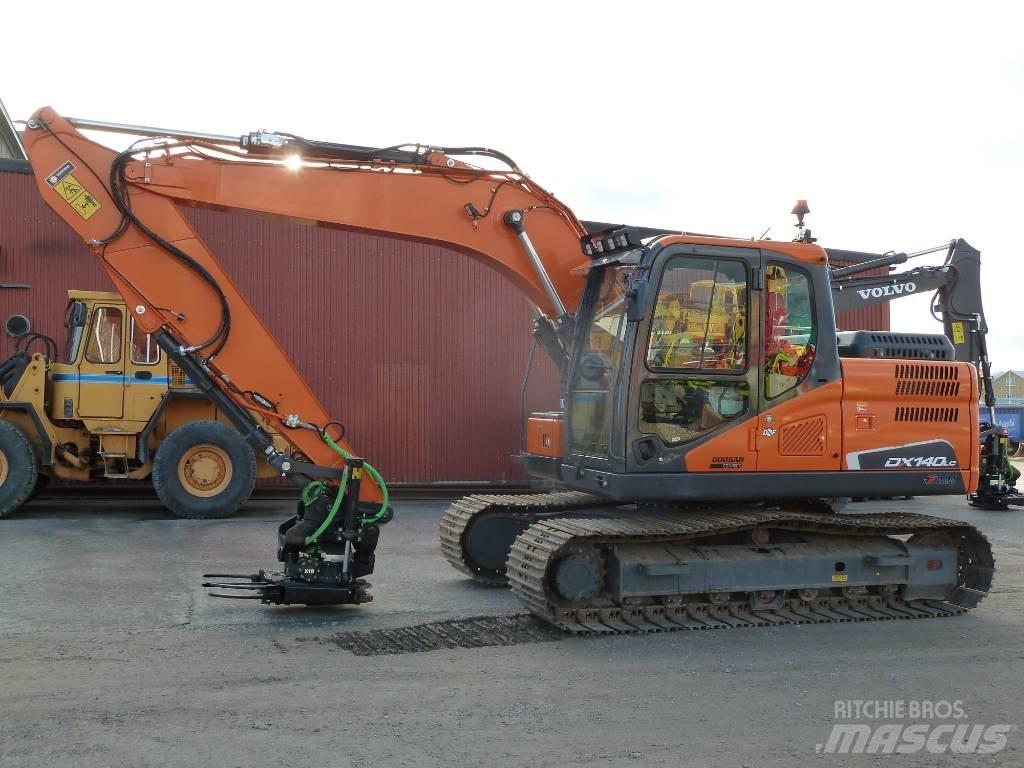 Doosan DX140LC-5 履带挖掘机
