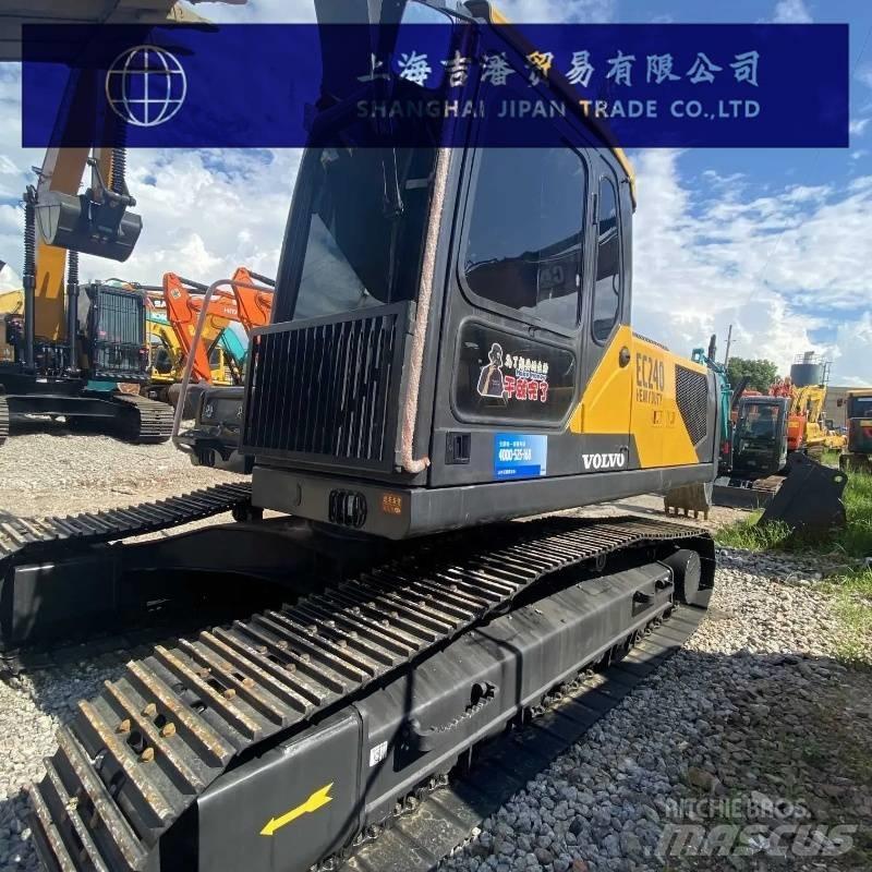Volvo EC 240 履带挖掘机