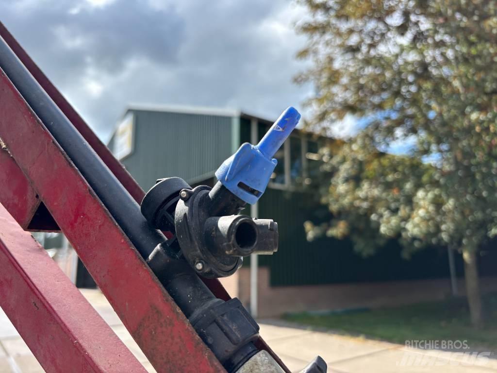 Hardi NK 400 悬挂式喷雾机