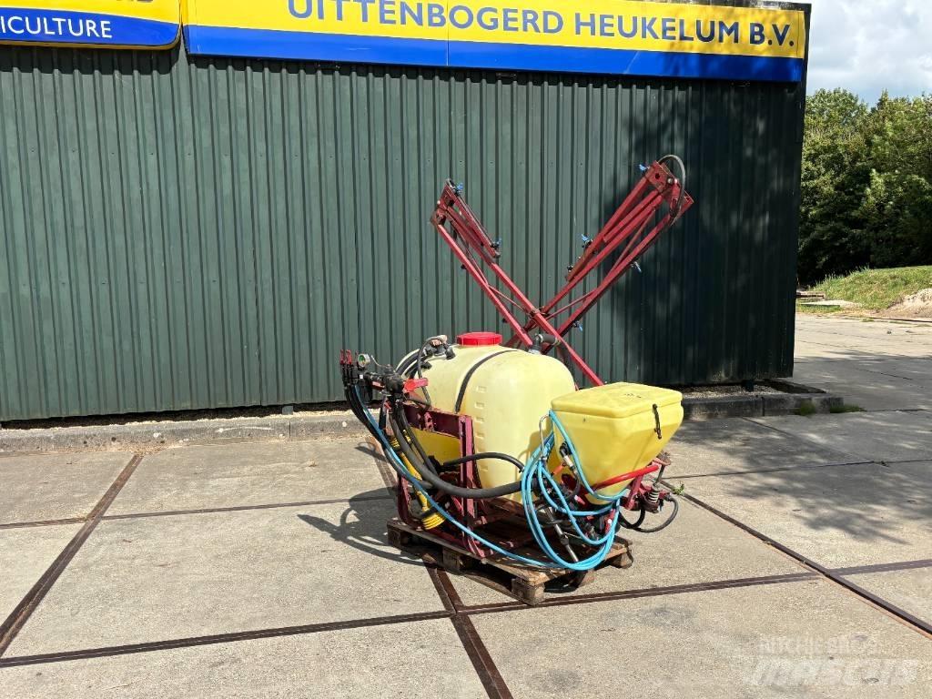 Hardi NK 400 悬挂式喷雾机