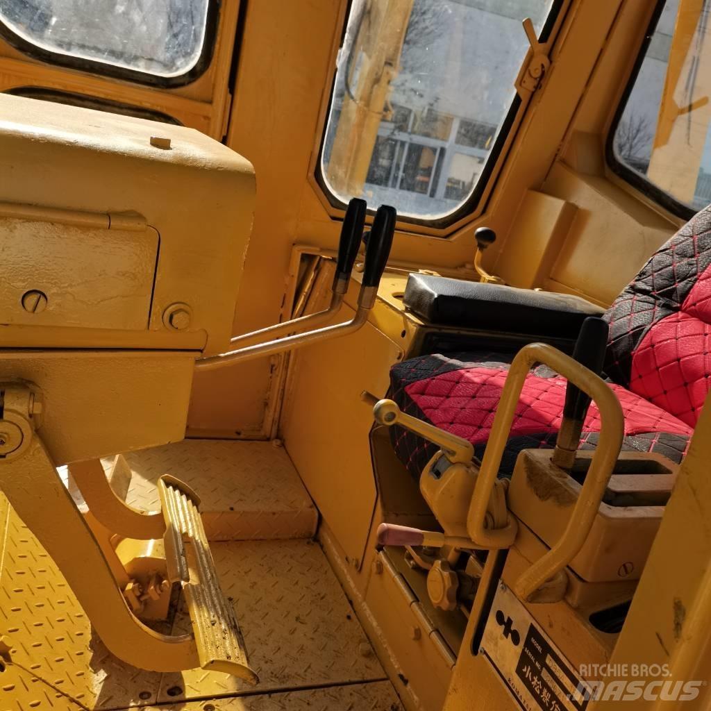 Komatsu D 85 履带式推土机