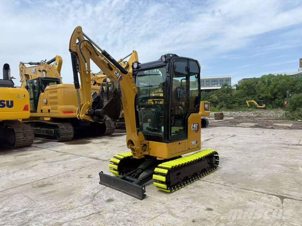 CAT 302 CR 小型挖掘机