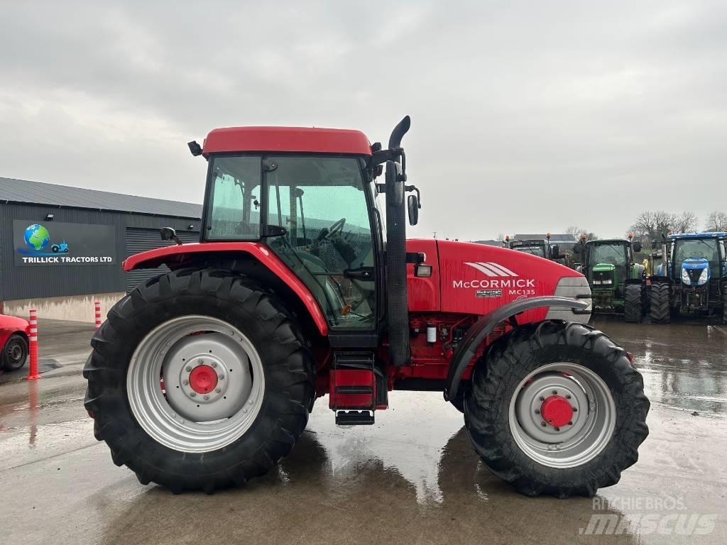 McCormick MC 135 拖拉机/农用车