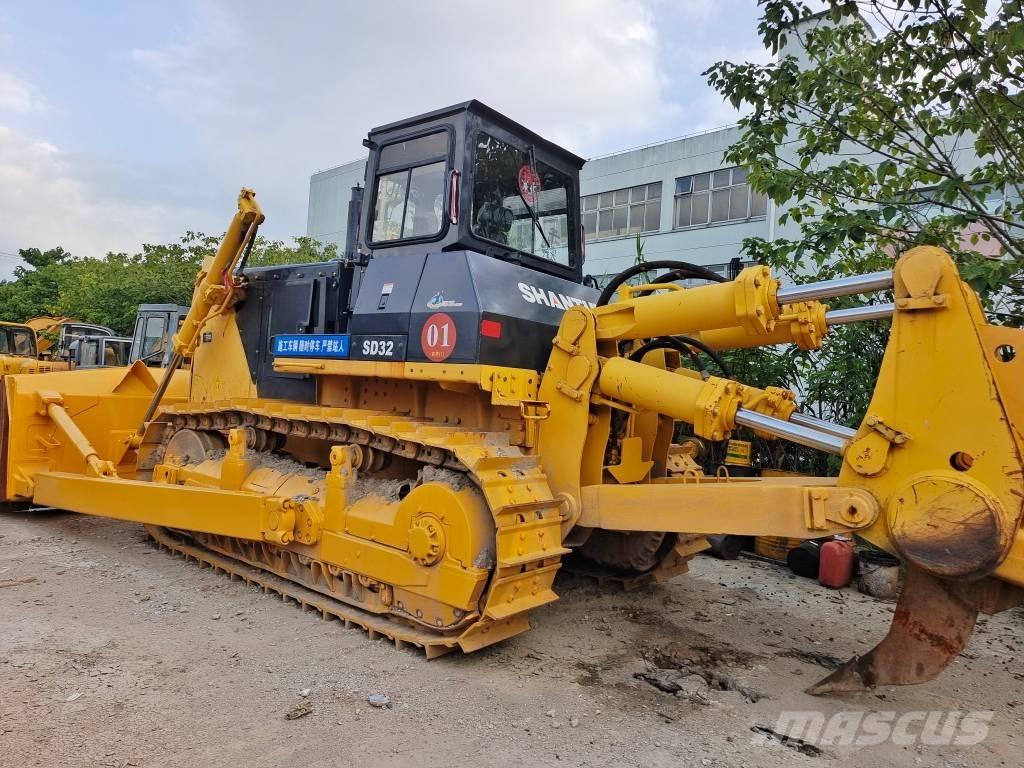 Shantui SD 32 履带式推土机