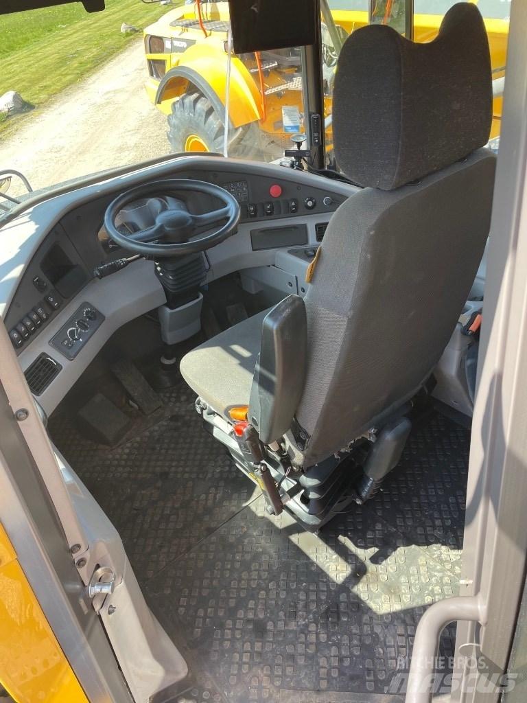 Volvo A30G 铰接式自卸车