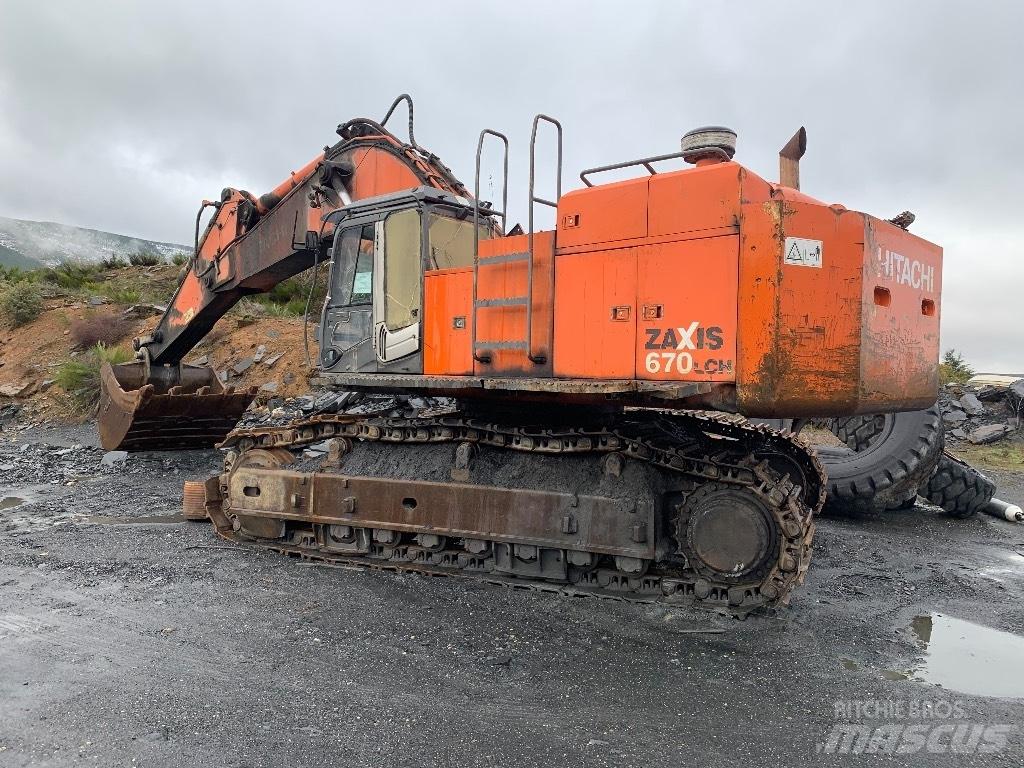 Hitachi 670 LCH-3 履带挖掘机