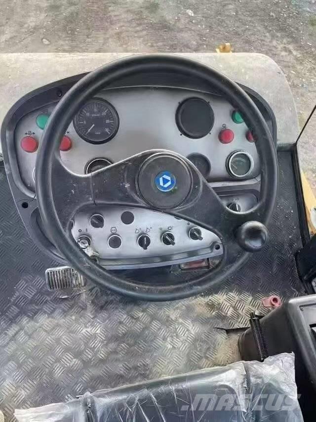 XCMG XS 222 J 单轮压路机
